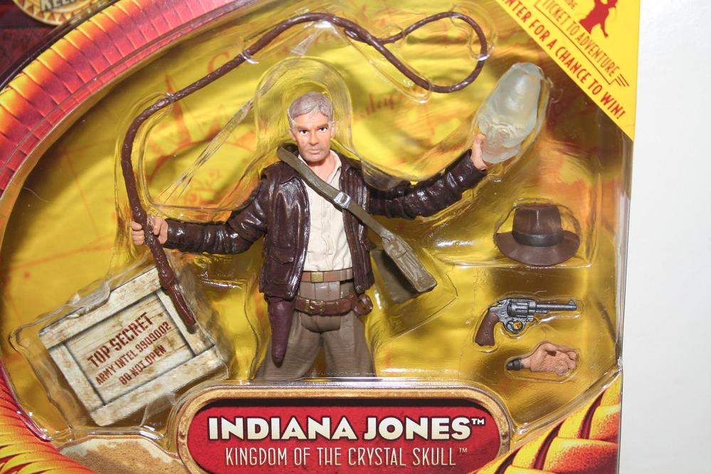 Hasbro Indiana Jones Toys - Indiana Jones with Crystal Skull basic