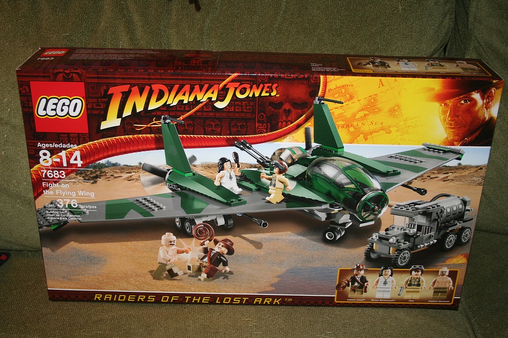  LEGO Indiana Jones Fight on the Flying Wing (7683)  (Discontinued by manufacturer) : Toys & Games