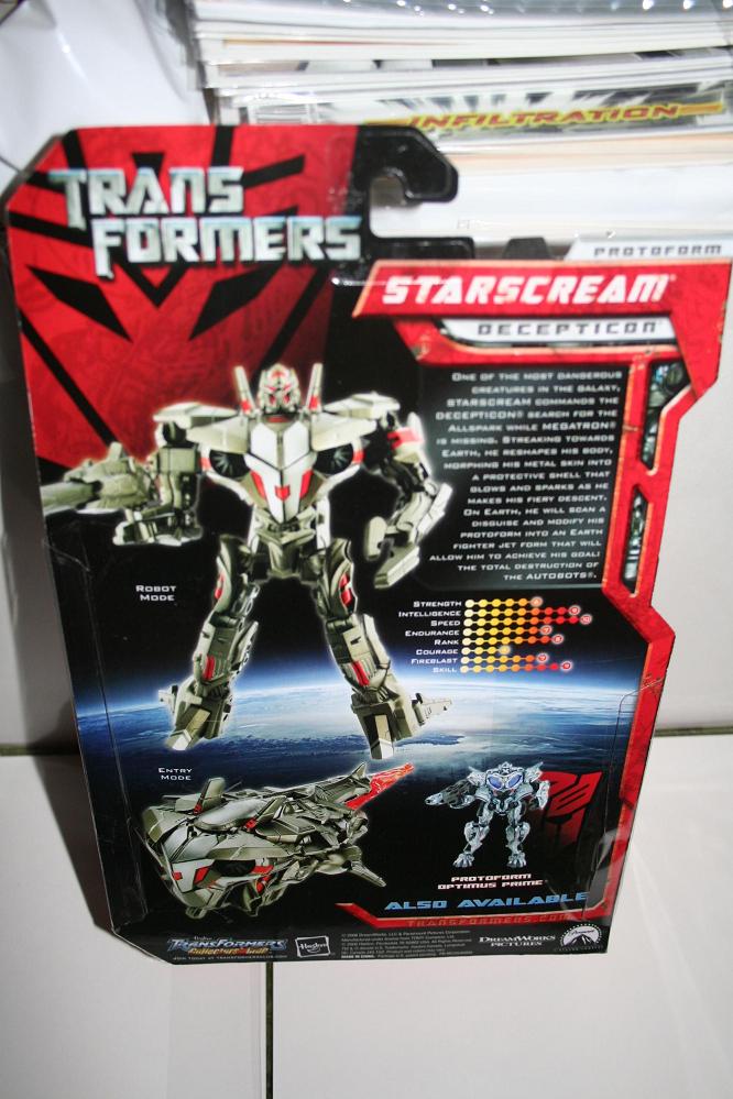 Transformers Movie Toys - 2007: Starscream - Deluxe Class Figure ...